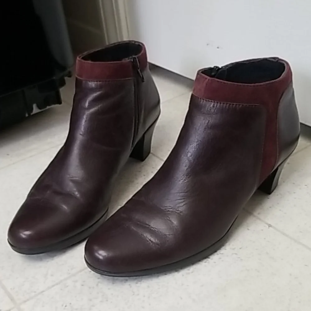 MUNRO burgundy ankle booties leather hope Size 8